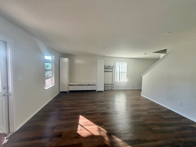 Photo - 10310 Glimmer