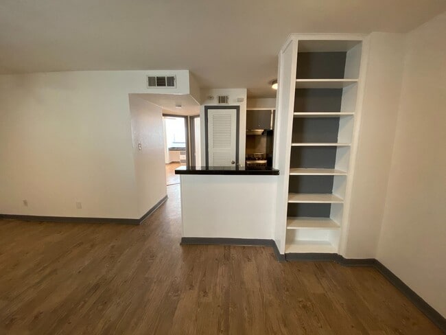 Photo - 4306 Avenue A