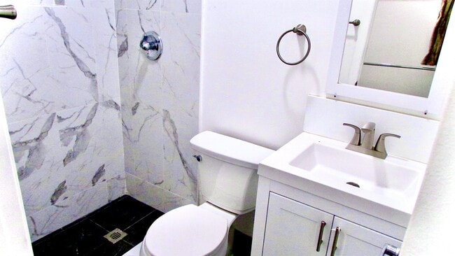Photo - 821 N 12th Ave