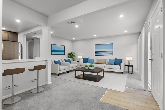 Photo - Hills at Kenilworth