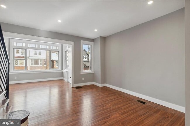 Photo - 1974 73rd Ave