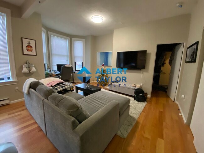 Photo - 24 Isabella St