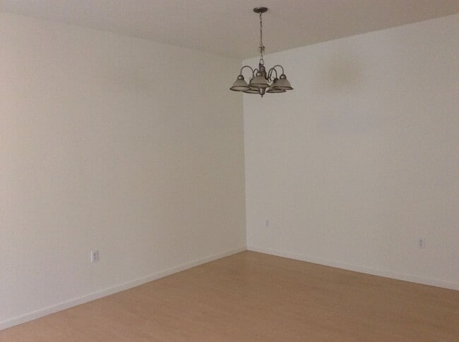 Photo - 2210 Jakob Ave