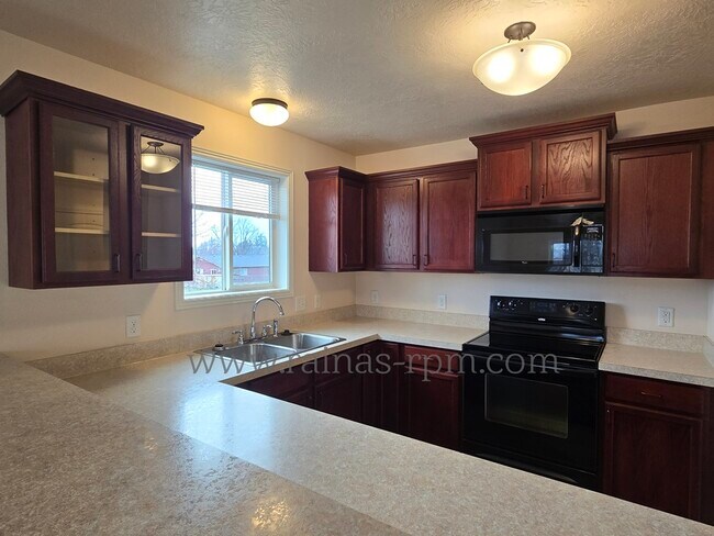 Photo - 3507 N Maple Grove Rd Unit 201