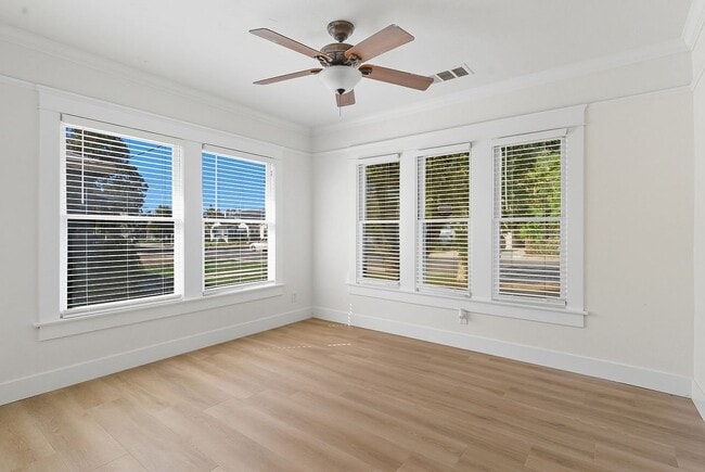 Photo - 1169 Pacific St