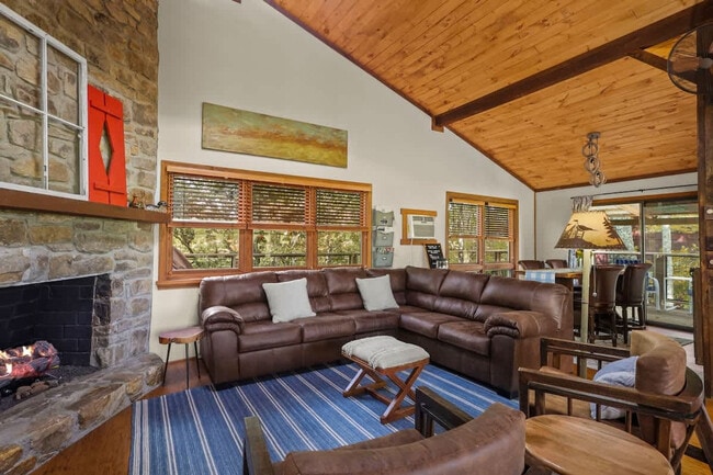 Building Photo - 497 St Andrews Rd Unit ID1302654P Rental
