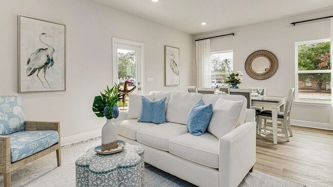 Photo - 1308 Leeway Dr