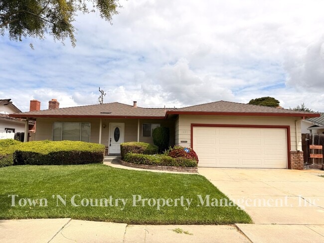 Building Photo - Nice 3 Bedroom, 2 Bath Located in North Salinas!