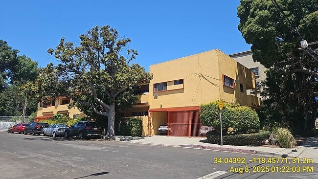 Photo - 1479 Stoner Ave Unidad 2