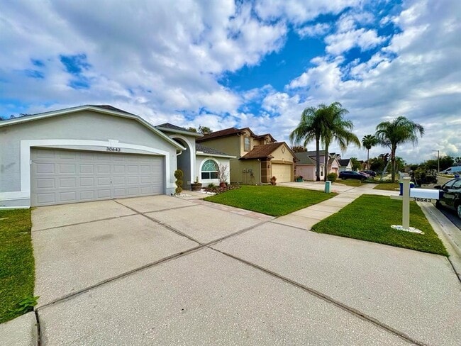 Photo - 30643 Tremont Dr