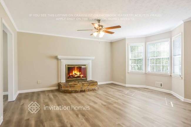 Photo - 5013 Evelyn Way