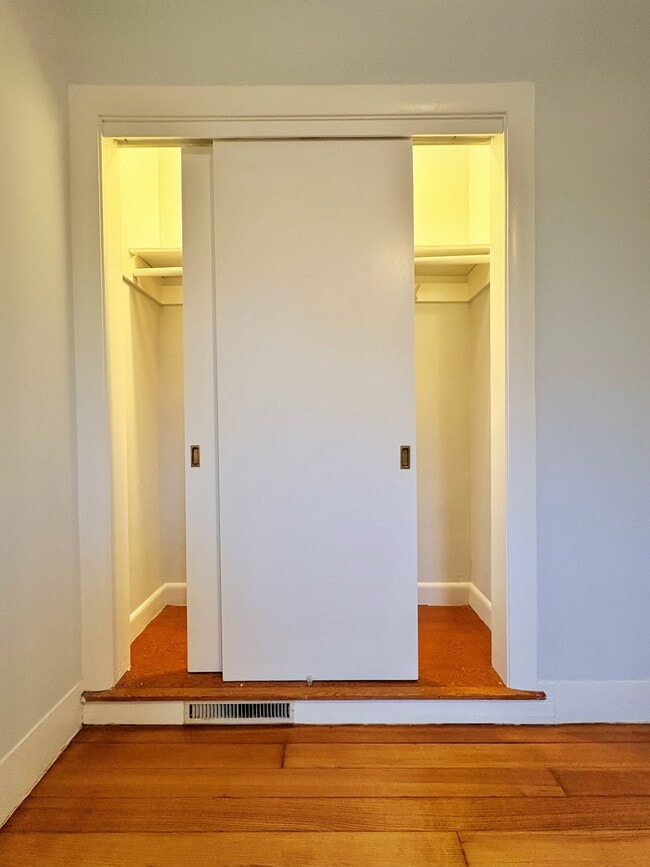 Photo - 253 Humphrey St Unit 2