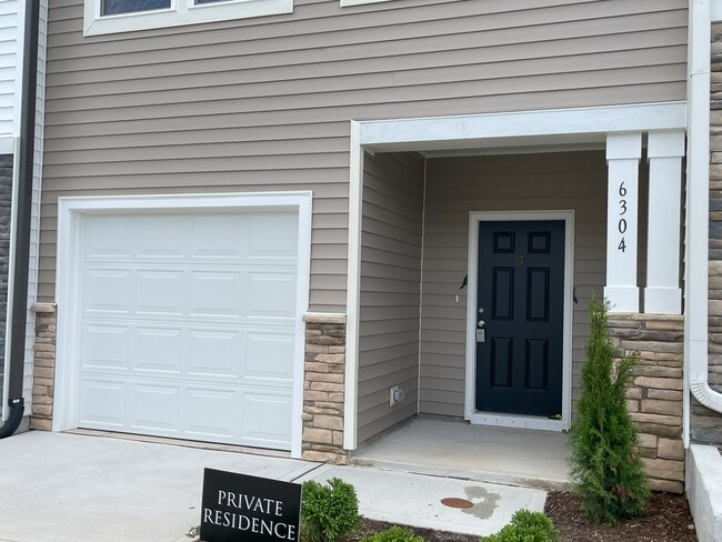 Photo - 6304 Lady Eliza Ln