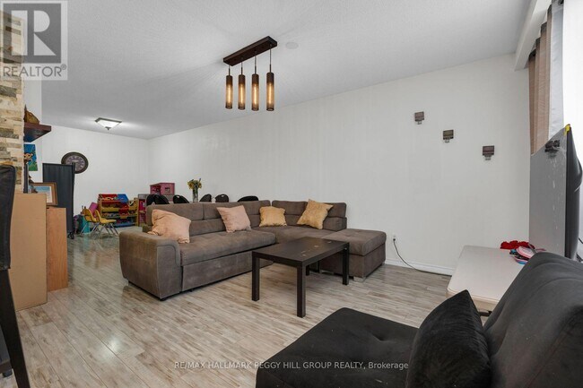 Photo - 53 Sanford St