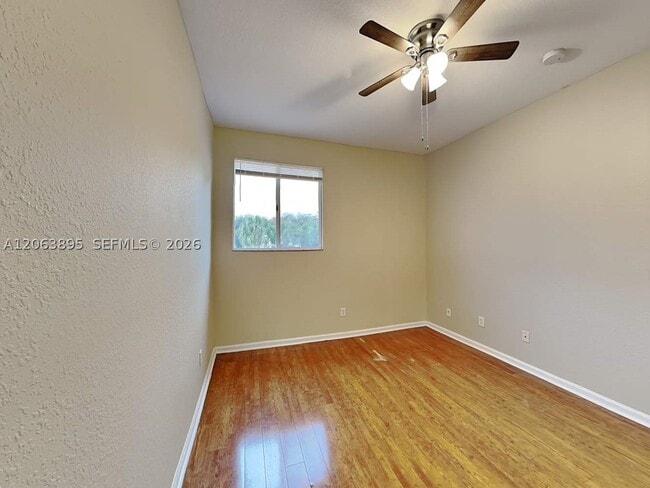 Building Photo - 4944 Cypress Ln