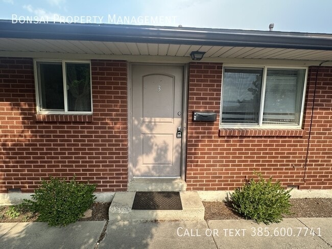 Building Photo - 1050 E 400 S Unit 3