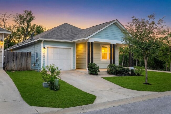 Building Photo - 313 Michaelis Dr