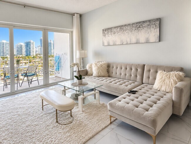 Photo - 500 Bayview Dr Unit 717