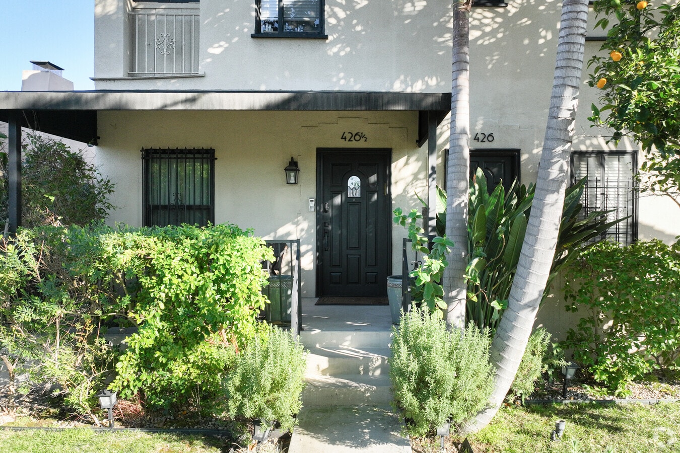 Entrada a los apartamentos - ALT - Alta Vista Apartments