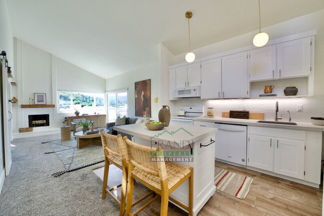 Photo - 505 Larkspur Plaza Dr Unit #4