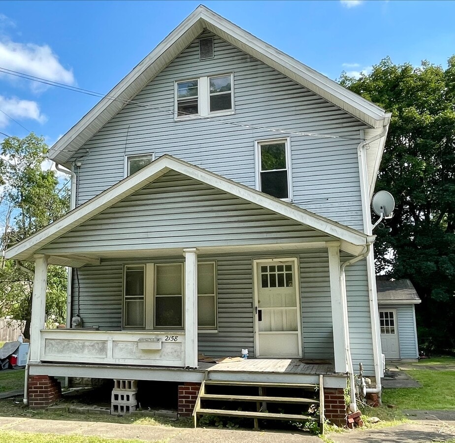Photo - 2158 Newton St