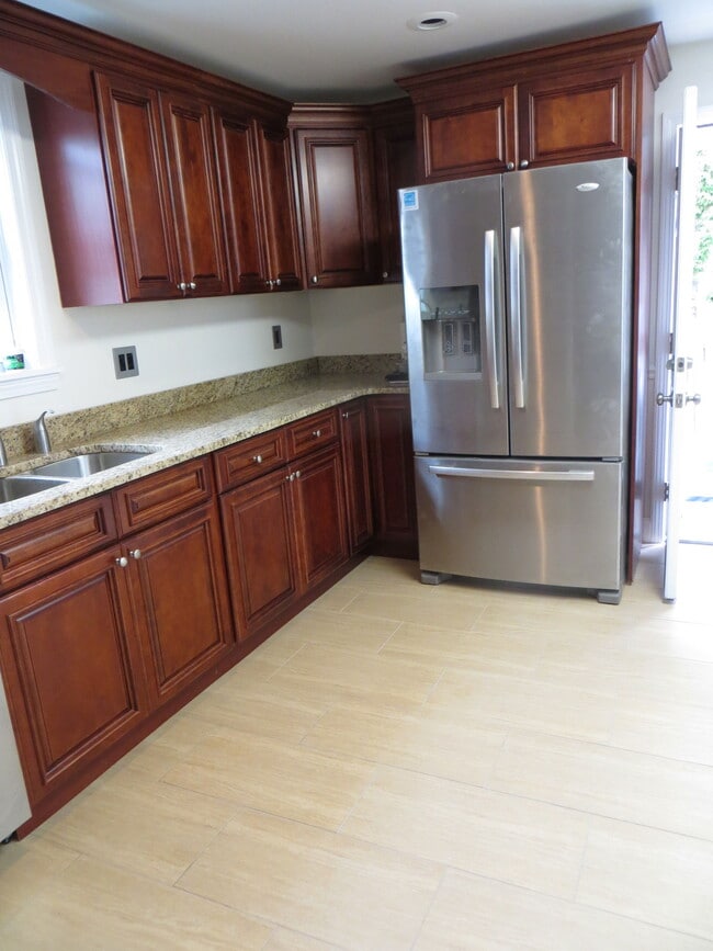 Photo - 254 Broadway