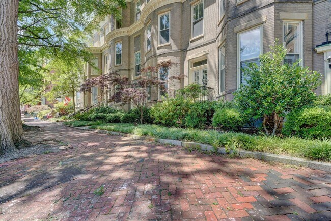 Photo - Downtown Area Unit 6