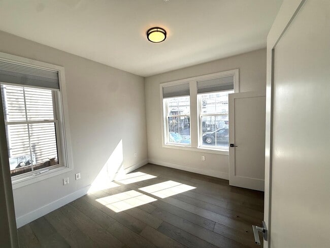 Photo - 24 Rush St Unit A