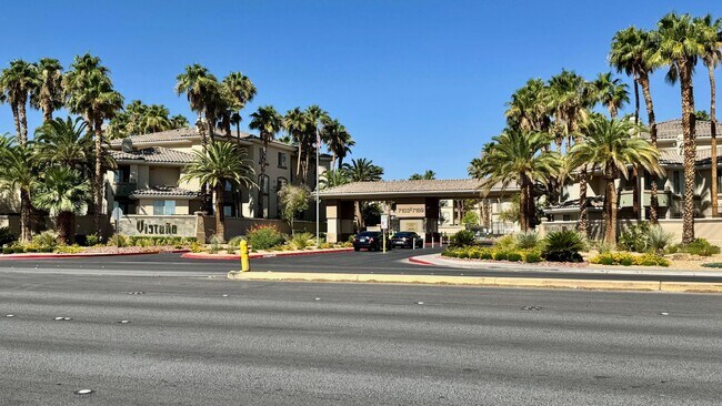 Modern 2 Bed Condo in Prime Southwest Vegas - Modern 2 Bed Condo in Prime Southwest Vegas