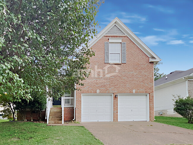 Photo - 1066 Meandering Way House