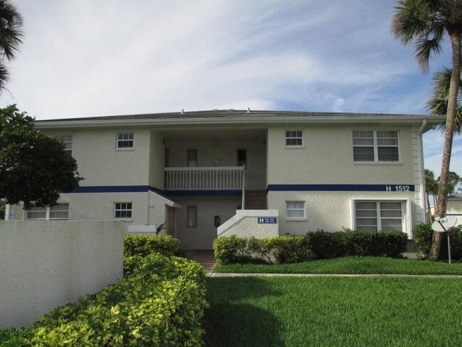 Building Photo - 1512 SE Royal Green Cir Unit H-202 Rental