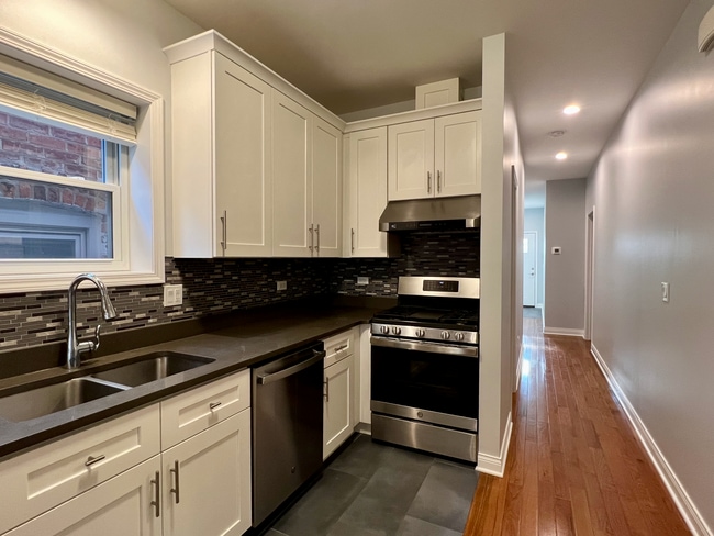 Similar Unit - 3136 S Shields Ave Unit 3