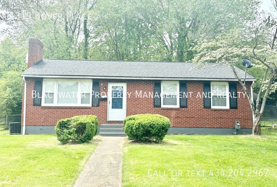 Photo - 1319 Dover Place-
