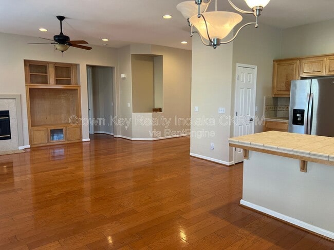 Photo - 4725 Dandelion Loop