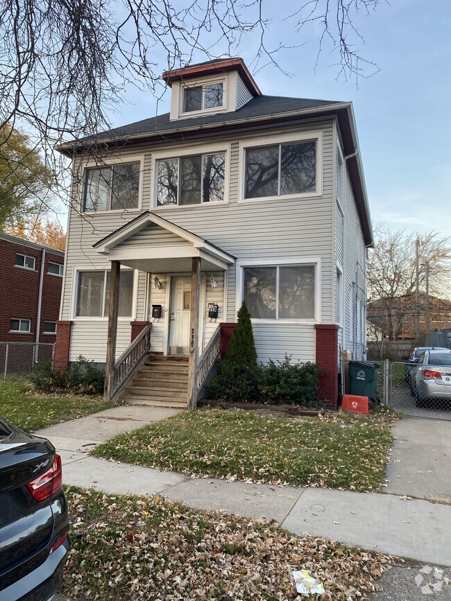 Building Photo - 258 W Marshall St Unit Lower Rental