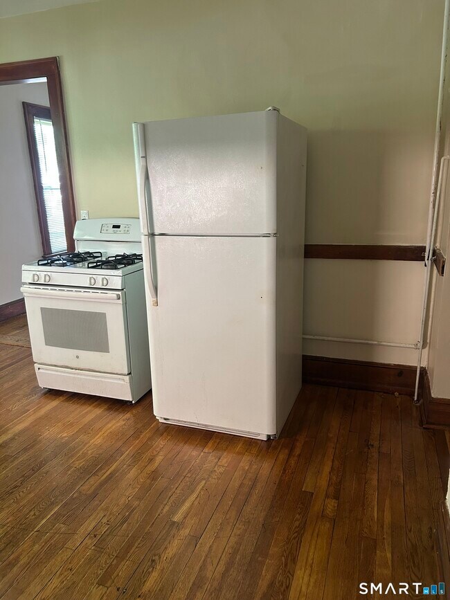 Photo - 31 Melrose Ave Unit 2