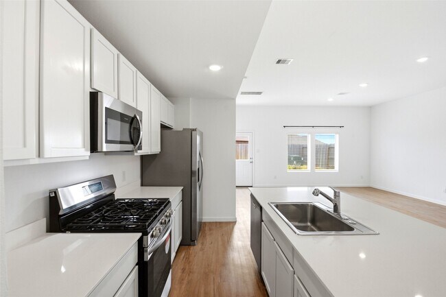 Photo - 27147 Breakaway Ln