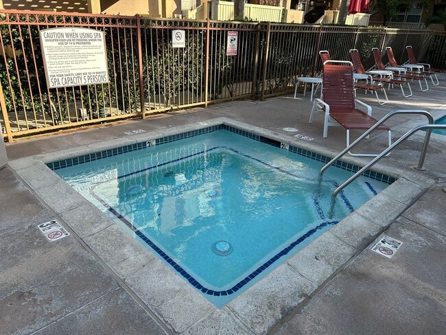 Photo - Updated 3 Bed/2.5 Bath Townhome in Gate Community in Anaheim