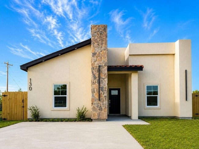 Building Photo - 130 Faith Dr