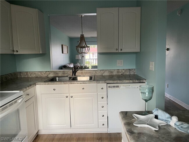 Photo - 6184 Michelle Way