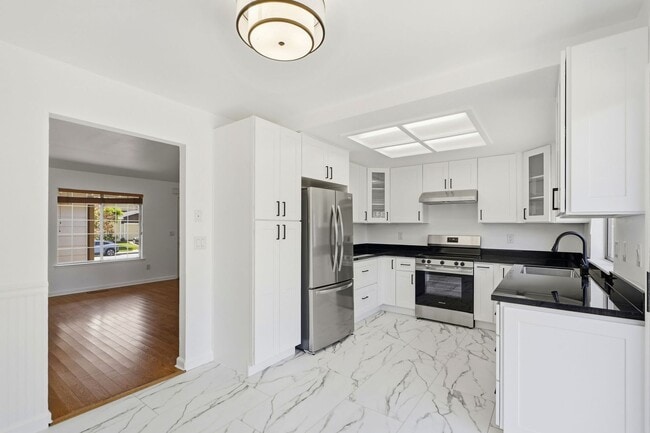 Photo - Remodeled 2 Bed, 2 Bath Townhouse in Petaluma's Morningstar Community