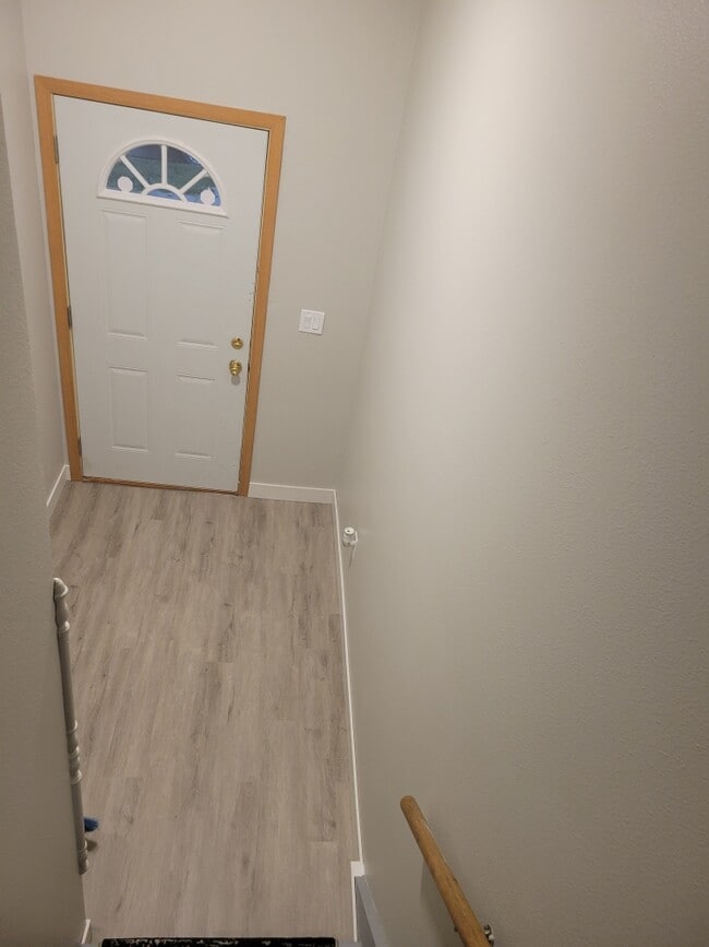 Building Photo - 1122 Valley St Unit 1122 1/2