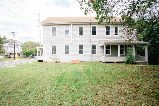 Photo - 614 Main St Unit 1