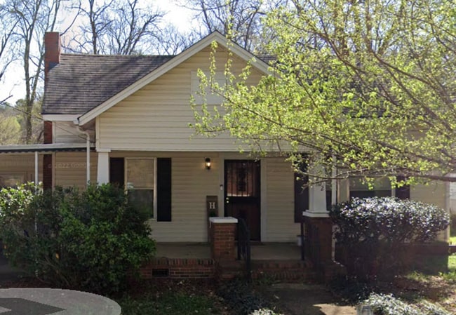 Photo - 202 Church Ave SE
