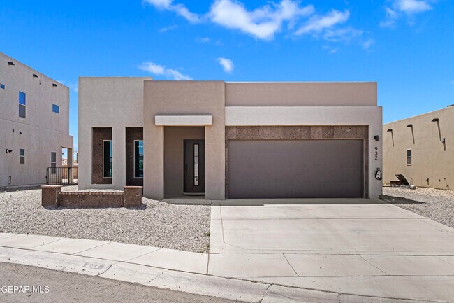 Photo - 932 Texas Madrone Dr House