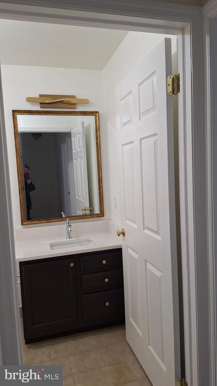 Photo - 102 Royal Ct Ln