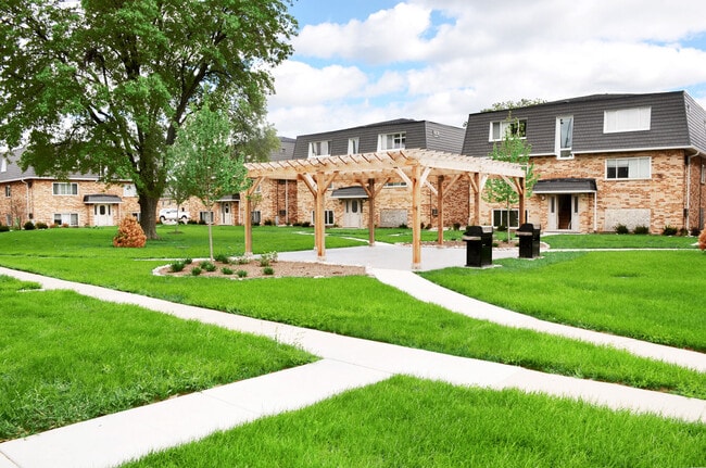 Courtyards On The Park