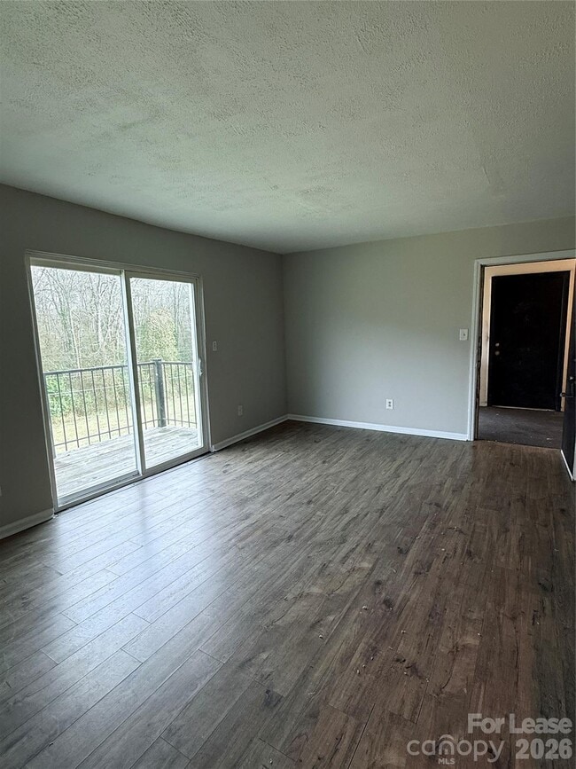 Photo - 702 Farmhurst Dr Unidad G