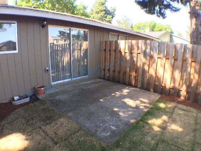 Photo - Charming 2-Bed Retreat with 875 Sq Ft of Comfort in Troutdale!