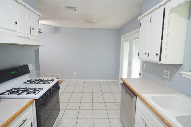 Photo - 224 E Cherry Ave